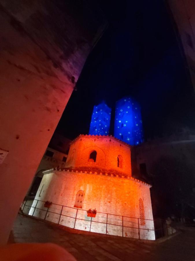 Mae Albenga Suites エクステリア 写真